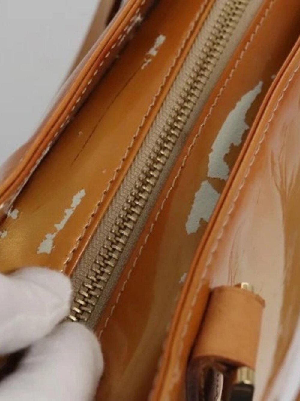 LOUIS VUITTON Monogram Vernis Columbus Tote Bag Beige M91023 LV Auth 100753 - Picture 7 of 16